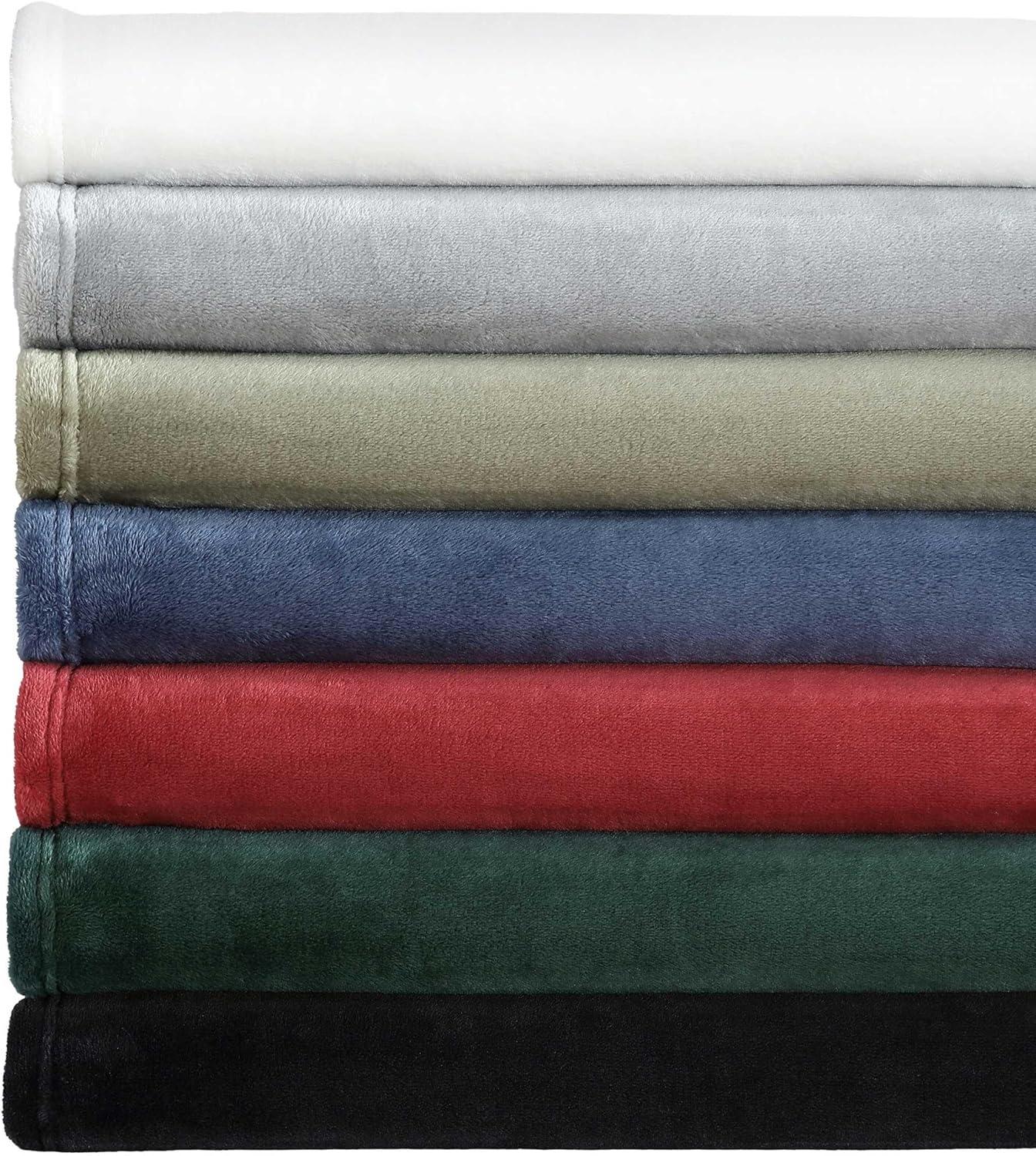 imageNautica  Twin Blanket Soft Plush Fleece Bedding Ideal for Bed or Couch Dorm Essentials OekoTex Certified Solid RedSolid Green