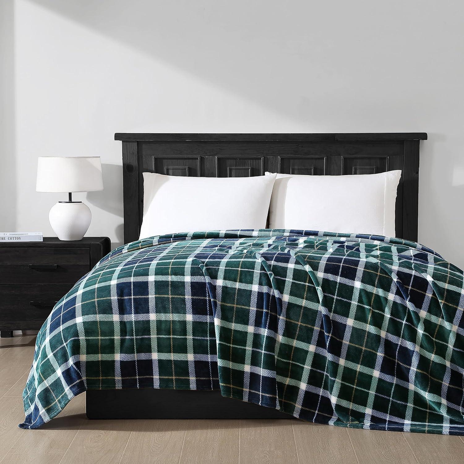 imageNautica  Twin Blanket Soft Plush Fleece Bedding Ideal for Bed or Couch Dorm Essentials OekoTex Certified Winter Tattersall RedNorthsail Plaid Navy