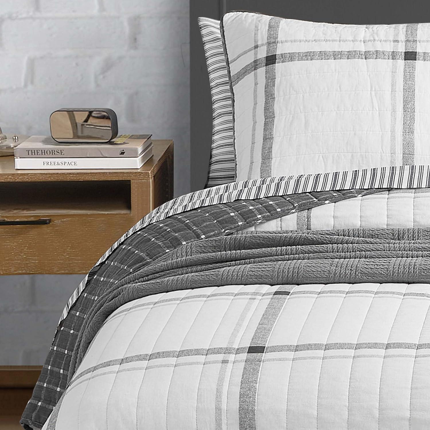 imageNautica  Twin Quilt Set All Season Cotton Bedding with Matching Sham Dorm Room Essentials Fleetville GreyWhite TwinTwin